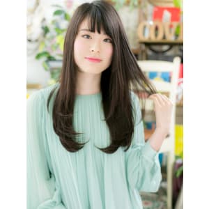 黒髪も◎斜めバング＆ロングストレート