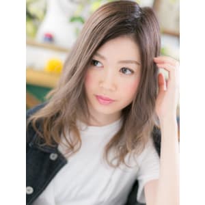 外国人風透け感グラデーションカラー小顔エアリーミディ