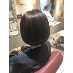 アドミオカラー☆秋のオリーブグレー