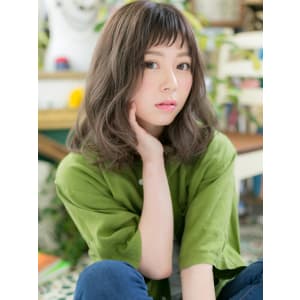 オン眉＆外国人風カール♪小顔ふわミディ