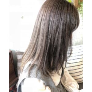 ストレートセミロングアマランスカラー☆