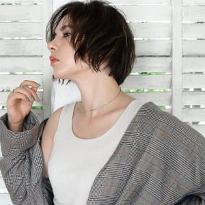 チークバンググレージュショート