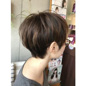 大人可愛いマッシュショートボブ
