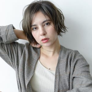 チークバンググレージュショート