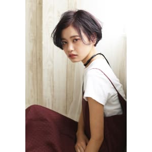 艶モーブカラーの大人ボブ