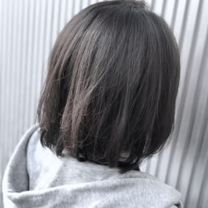 パッツン前髪グレージュボブ