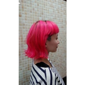 切りっぱなしワンレングスボブ×ピンクピーチ