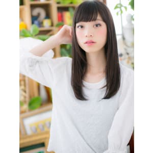間違いナシの好感度！黒髪ストレート