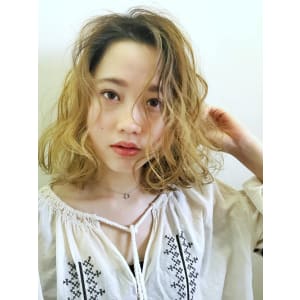 ボヘミアンムードなパーマ