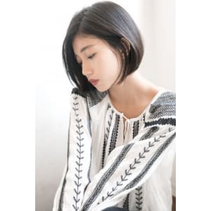 【Luana/難波】上品フォルムのツヤボブ