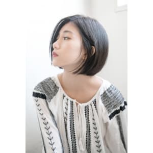 【Luana/難波】上品フォルムのツヤボブ