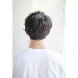 20代・30代・40代　ツーブロックリバースショート