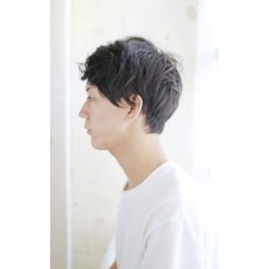 20代・30代・40代　ツーブロックリバースショート