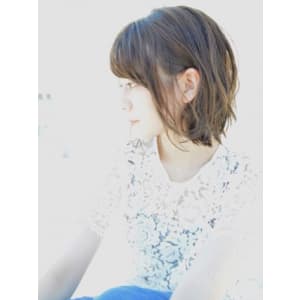 透け感ウェーブボブ