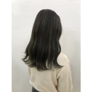 【prize池袋西口店】イルミナハイライトグレージュ