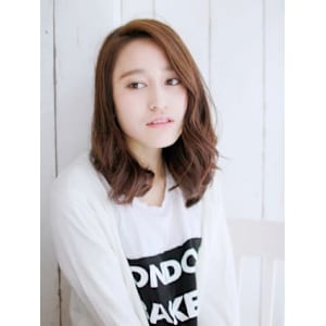 ツヤ系カラーのかきあげミックスカール