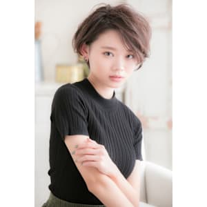 ボーイッシュになりすぎない、ひし形ショート