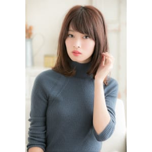 顔周りにランダム揺れるスウィートロブ