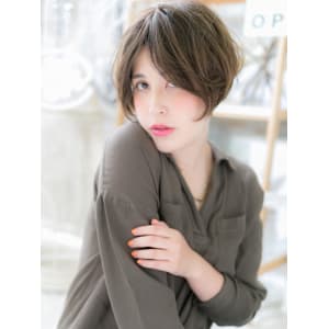 前下がり…外国人風フレンチショート