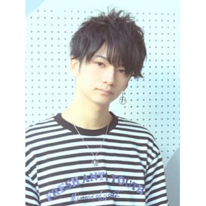 【ヘアジュレドゥ 花井】外ハネの束感ミディアムメンズヘア