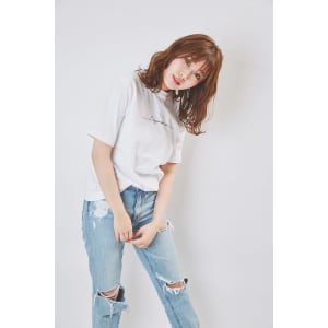 グレージュ ひし形シルエット 切りっぱなしボブ