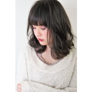 スモーキーアッシュ