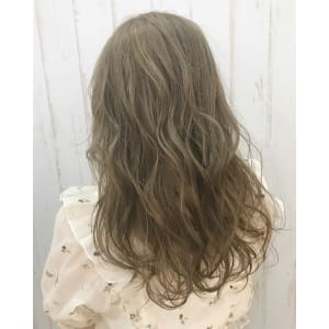 ミルクティーカラー