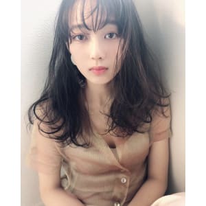 グレージュ3Dカラー大人のジグザグバングひし形ふわミディ