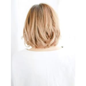 外はねバルーンのミックスボブ - hair make nalu 荻窪西口 すずらん通り店【ヘアメイク ナル オギクボニシグチテン スズランドオリテン】掲載中