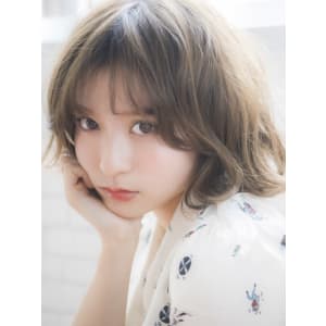 くせ毛風ナチュラルボブ×センターパート