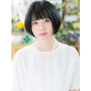 黒髪シンプル ショート前下がりボブ スマートボブ