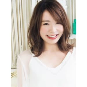 【ジュレベール 横山】 フォギーベージュで大人可愛く