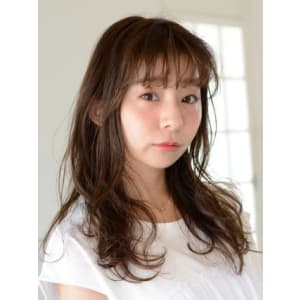 シースルーバングが大人可愛い、ライトウエットウエーブ - HAIR & MAKE EARTH センター南店【ヘアメイクアース センターミナミテン】掲載中