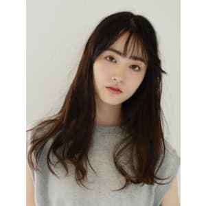 黒髪でも軽やかなリラクシーロング