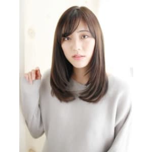 ツヤブラウンのナチュラルストレート