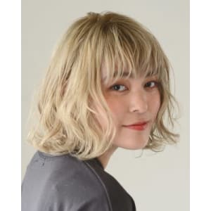 ハイトーンウェットカール - HAIR & MAKE EARTH 土気あすみが丘店【ヘアメイクアース トケアスミガオカテン】掲載中