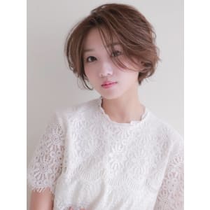 スタイリング簡単☆大人可愛い小顔ショートボブ