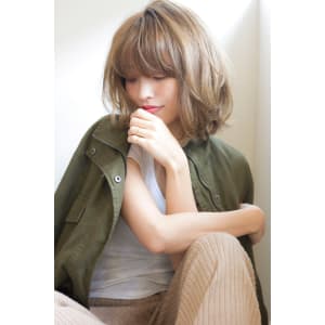 大人かわいいワンレンレイヤー大人ボブ厚めバング3Dカラー