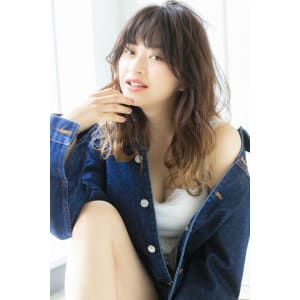 【prize池袋東口店】グラデーションフェザーロング