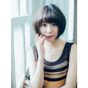 ショートボブ