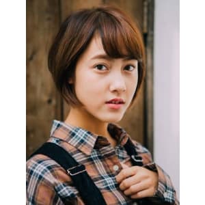 前下がりフェミニンボブ