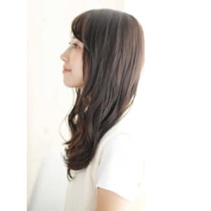 ツヤ感カラーのゆるミックスカールスタイル