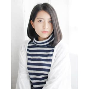 クールなストレートボブスタイル