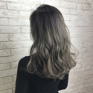 グレージュカラー　池袋　HARUKA