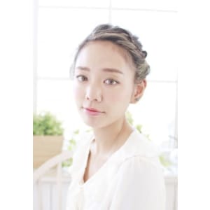 シニヨンカジュアルアップスタイル