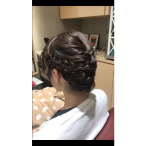 編み込みアレンジ