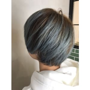 マッシュ ブルー グラデーションカラー 個性的
