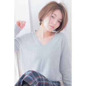 柔らかくみえるアッシュカラー　 AKI-428