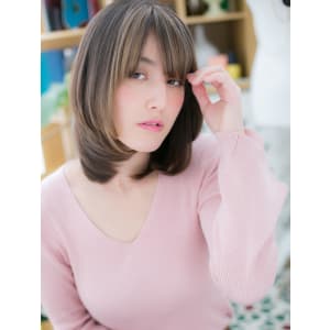 斜めバングで小顔見せ…大人ボブディ　エアリーボブ