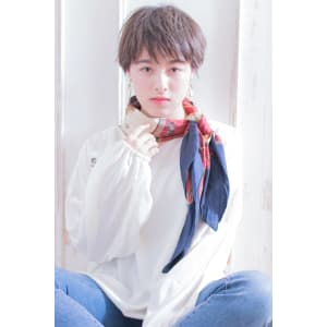春のおしゃれなグレージュショート　 AKI-435